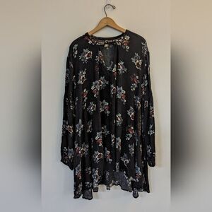 Free People black floral balloon long sleeve dress keyhole v neckline M Medium